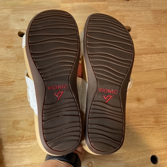 Vionic Sandal Reptile Texture Adjustable Comfort Shoe - Picture 5 of 7